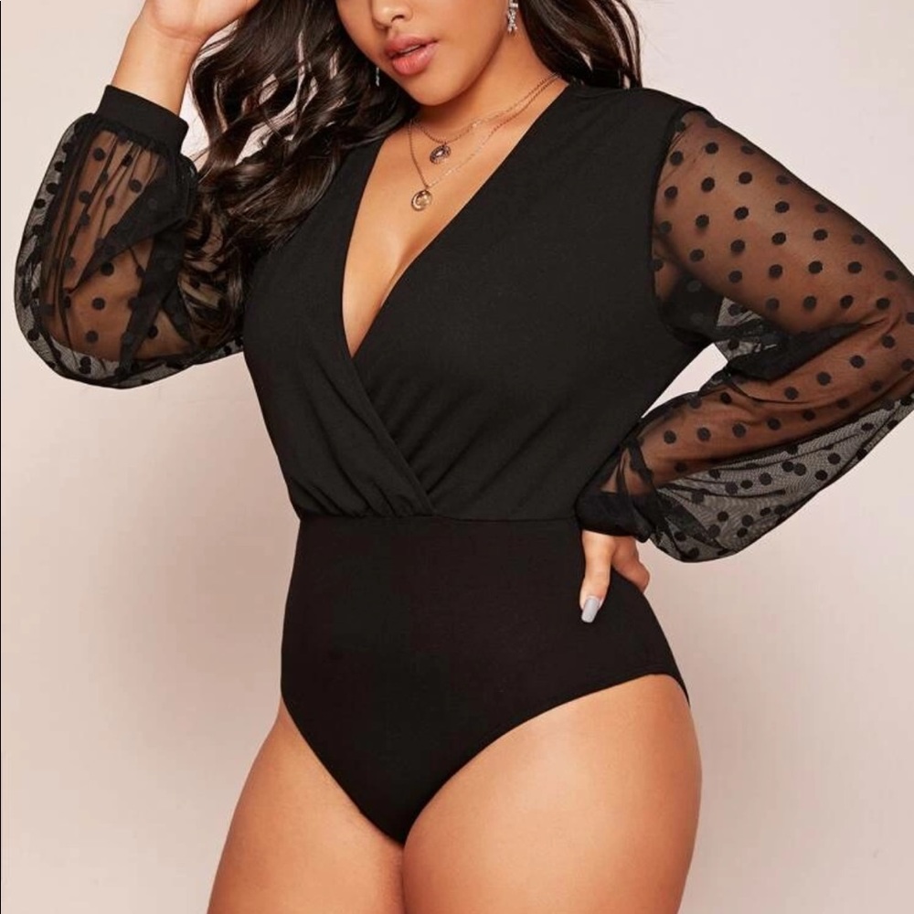 Plus Size Plunging Neck Lantern Sleeve Bodysuit